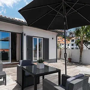 Ferienhaus Terrace By An Island, Caniço